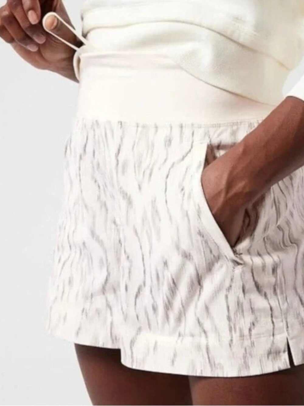 Athleta Trekkie North Shorts in Ikat Magnolia Grey and Creamy White